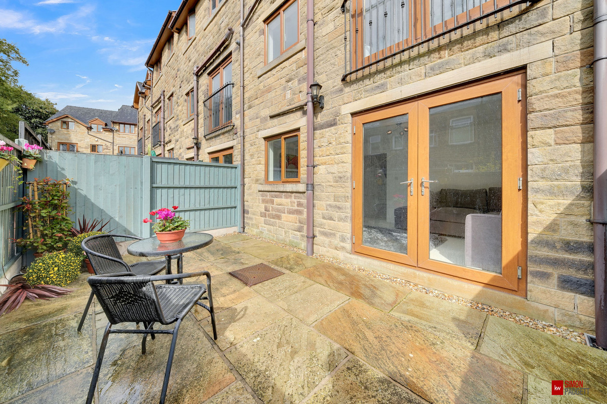 Standroyd Road, Colne, BB8, photo 24