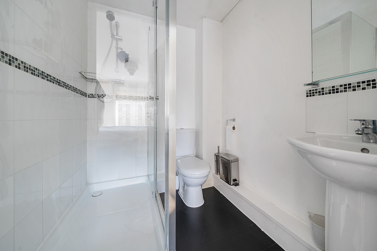 Plantation Close, Bushey, WD23, photo 10