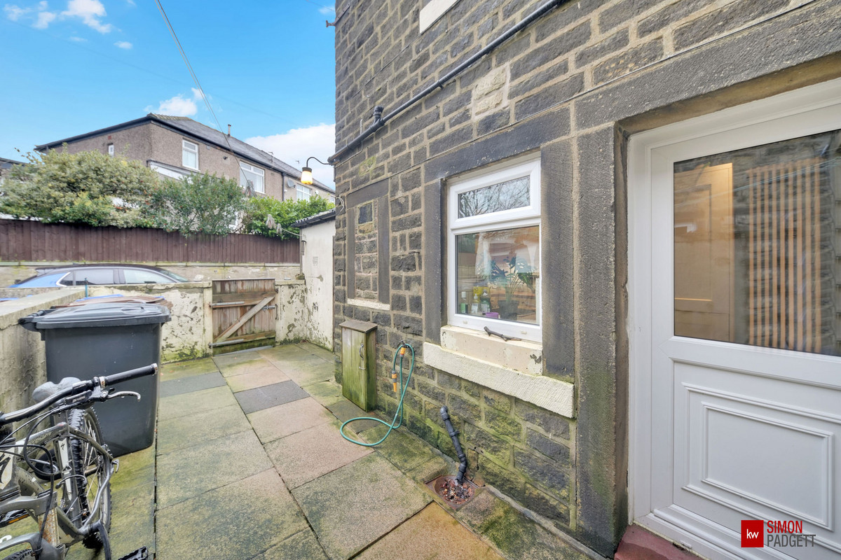 Keighley Road, Colne, BB8, photo 20