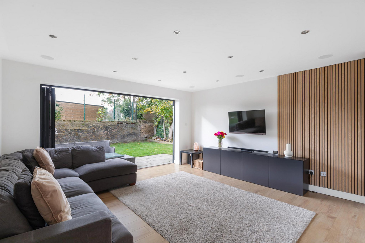 Princes Mews, Hounslow, TW3, photo 14