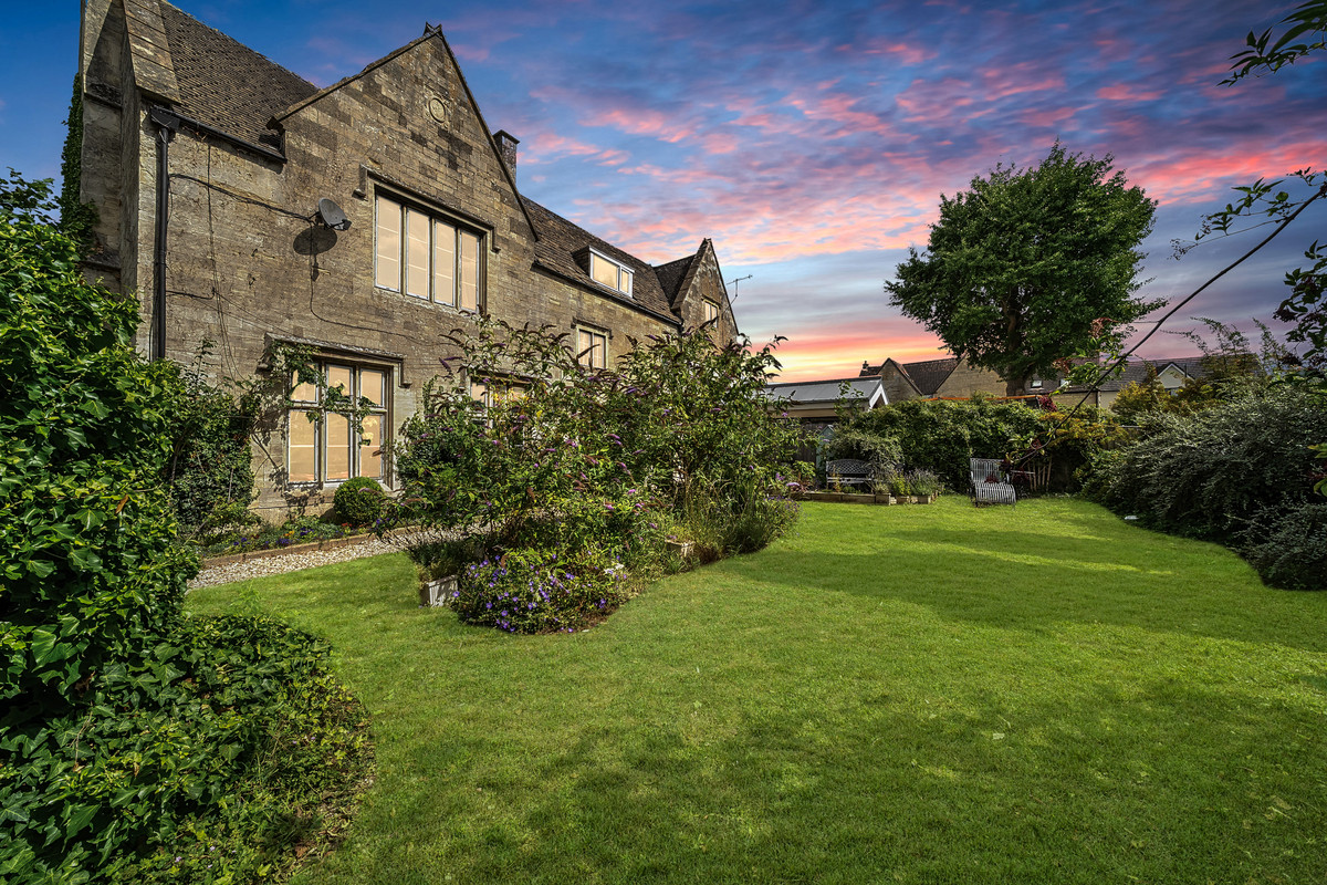 Westward Road, Stroud, GL5