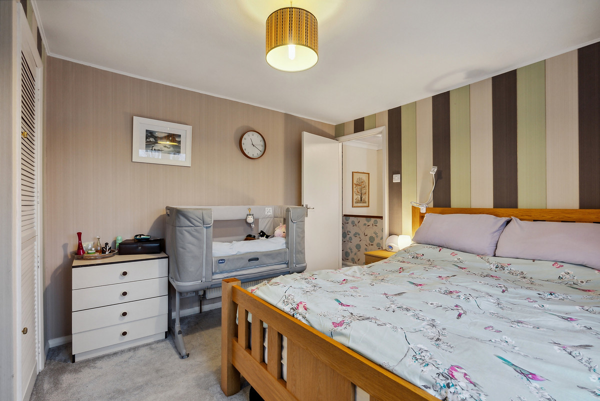 Brightside Avenue, Staines-upon-Thames, TW18, photo 4