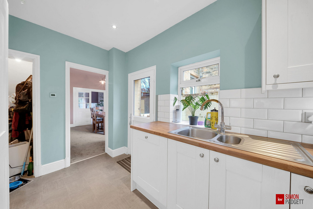 Keighley Road, Colne, BB8, photo 5