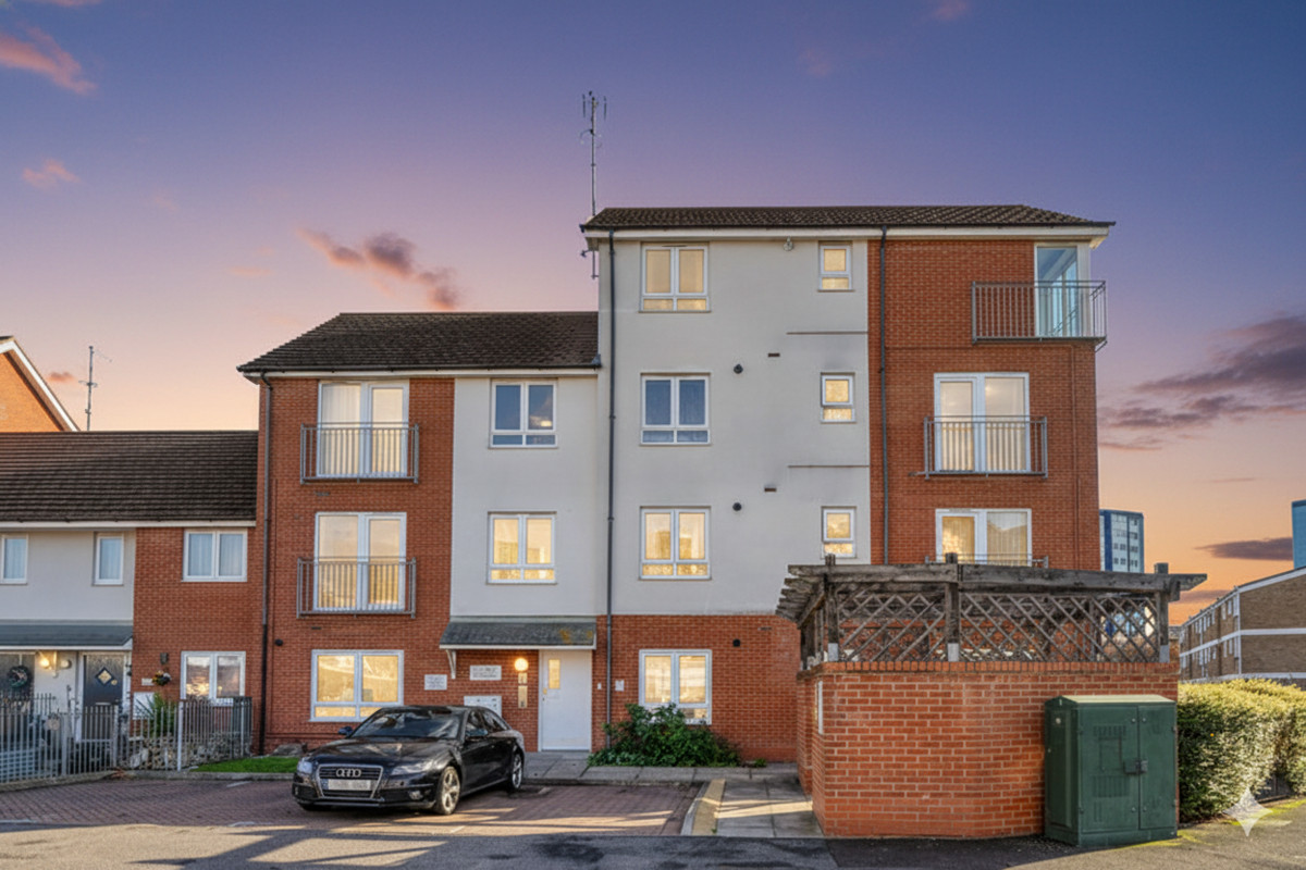 Ashwood Place, Tamar Way, Slough, SL3 8GX
