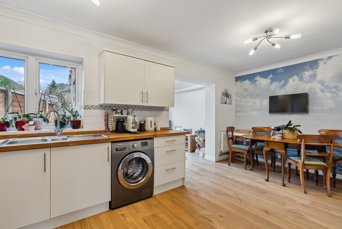Brightside Avenue, Staines-upon-Thames, TW18, photo 23