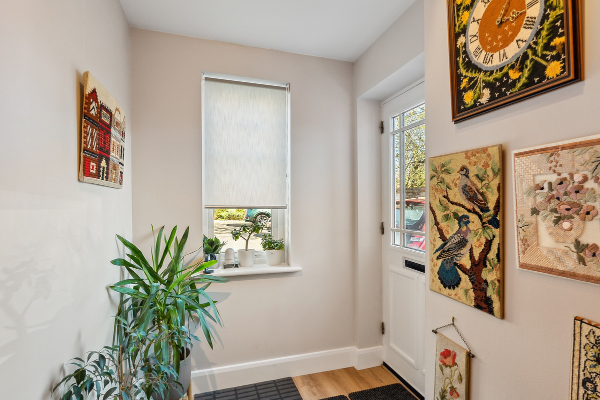 Cedar Court Heathlands Close, Sunbury-on-Thames, TW16, photo 6