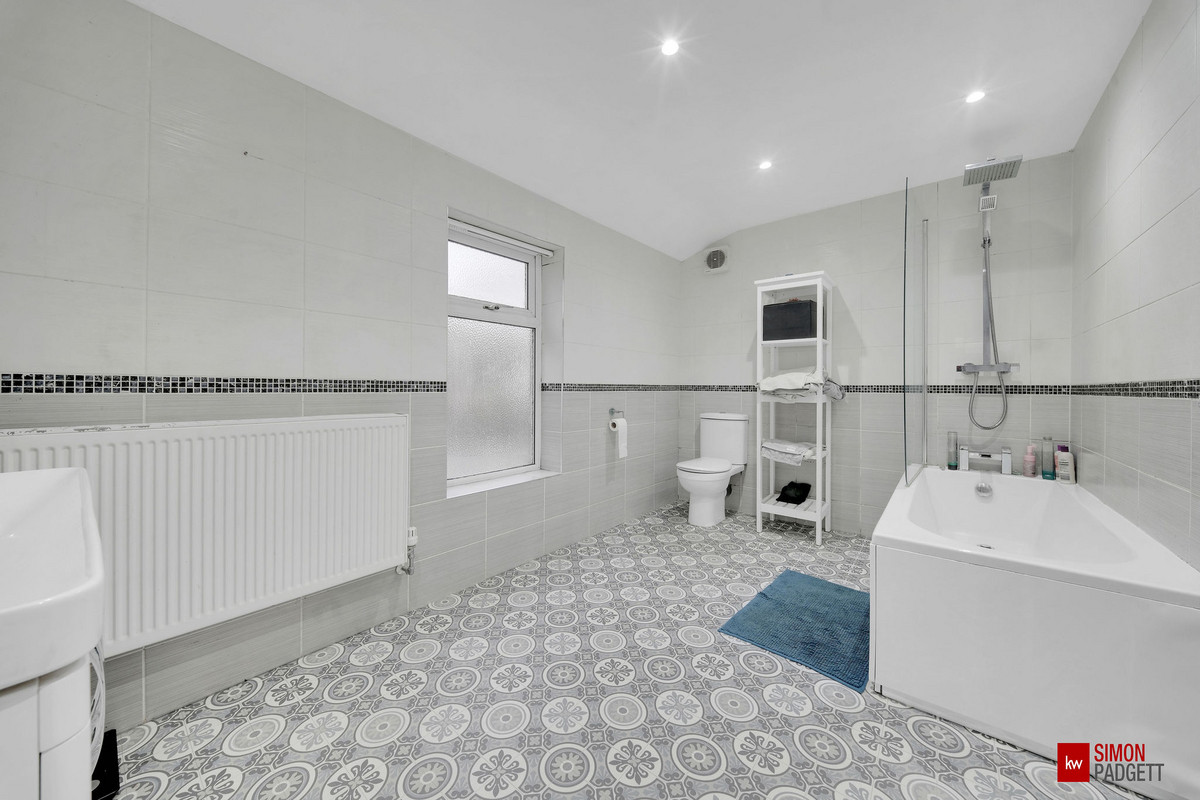 Keighley Road, Colne, BB8, photo 14