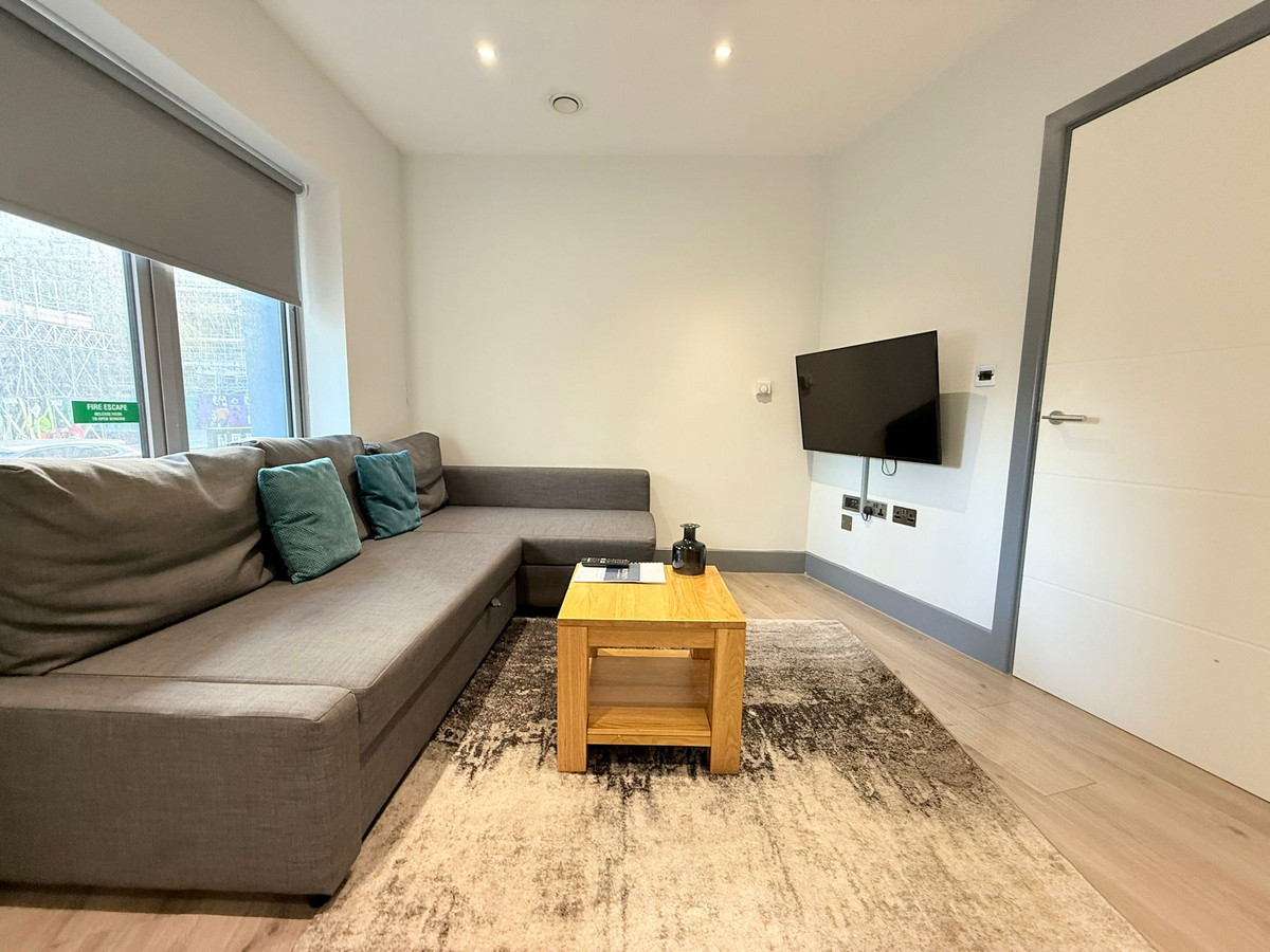 High Road, Wembley, HA9