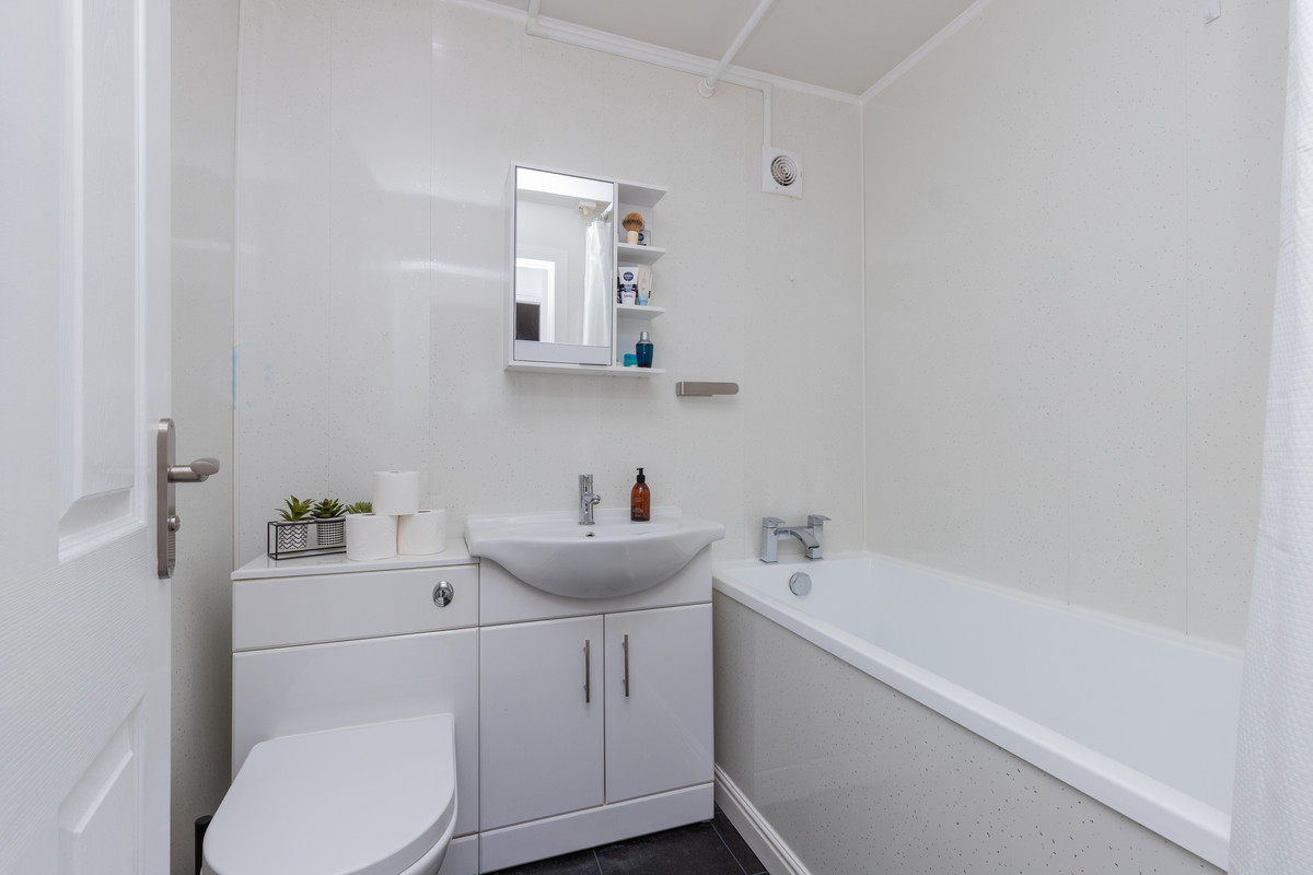 Abbotsford Drive, Grangemouth, FK3, photo 15