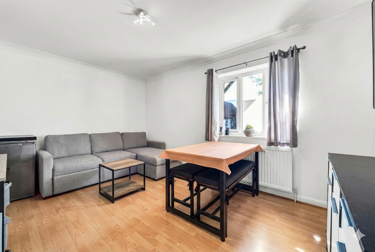 Osprey Close, West Drayton, UB7, photo 2