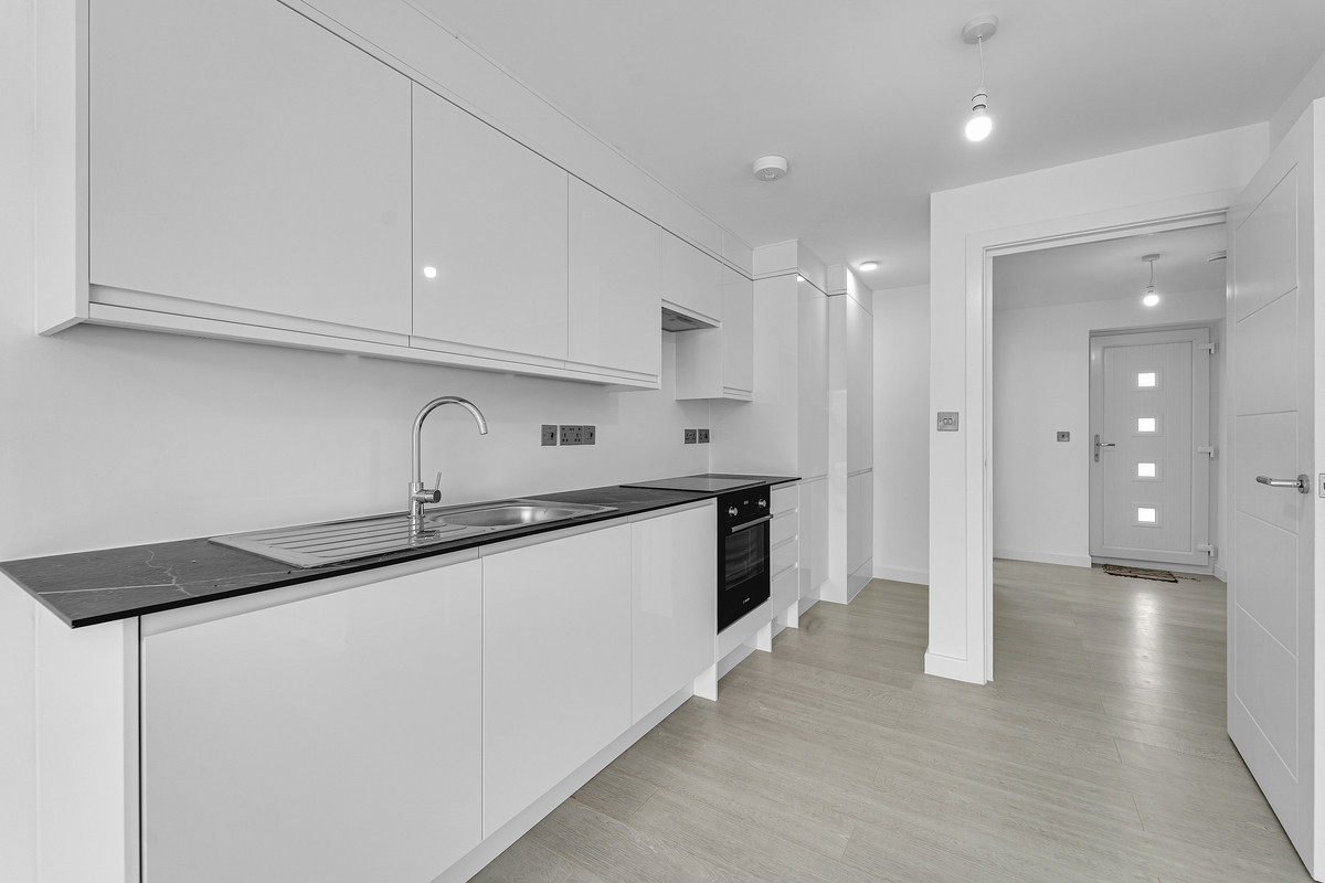 Staines Road, Feltham, TW14, photo 2