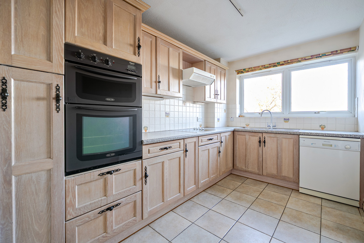 Vale Road, Weybridge, KT13, photo 3