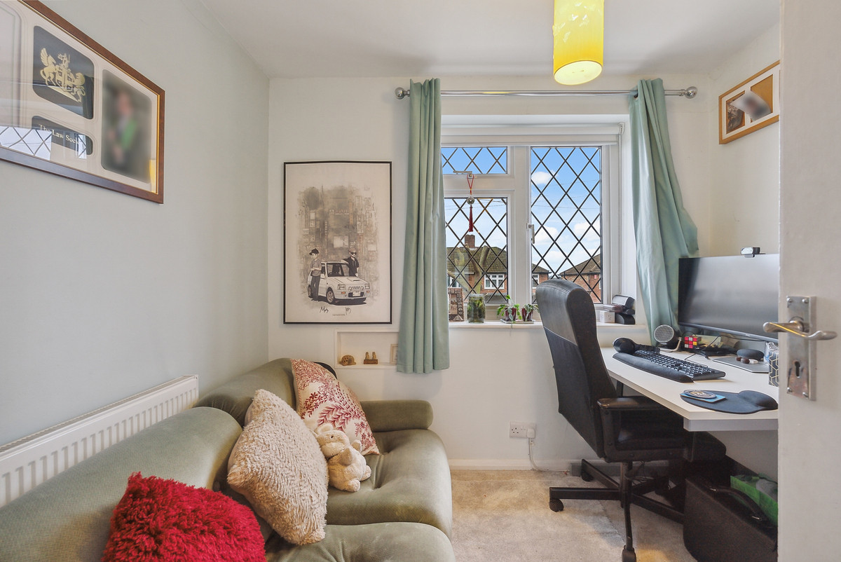 Brightside Avenue, Staines-upon-Thames, TW18, photo 12