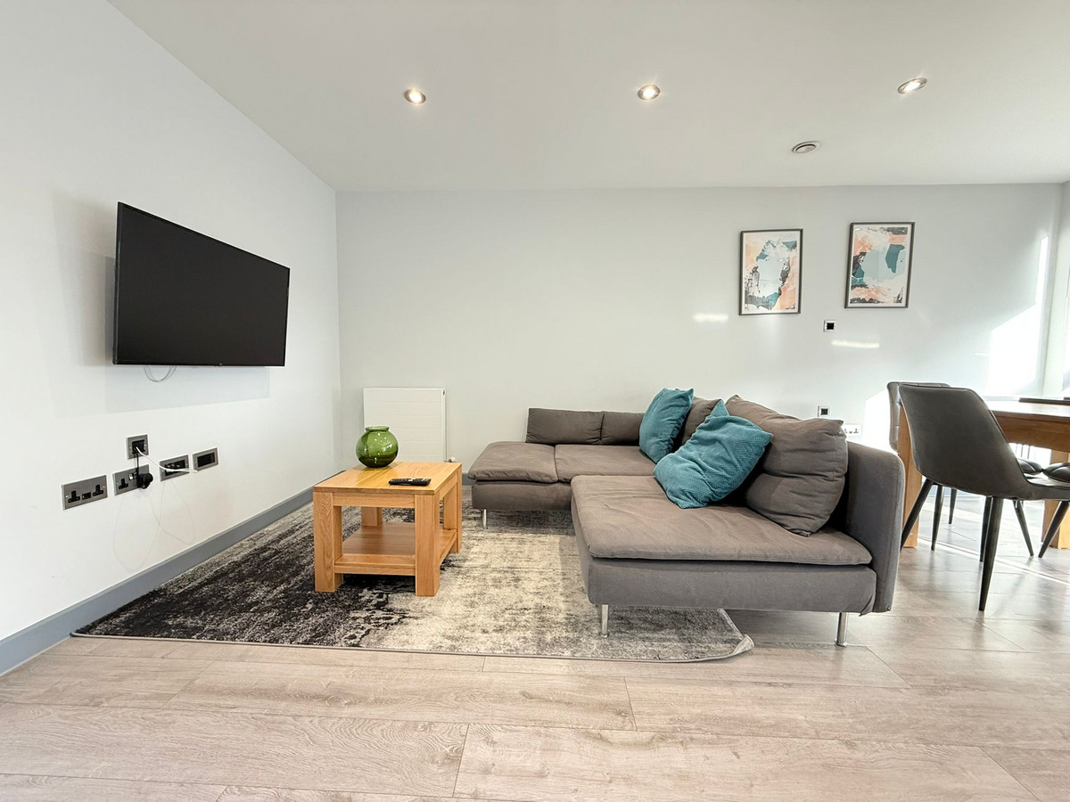 High Road, Wembley, HA9
