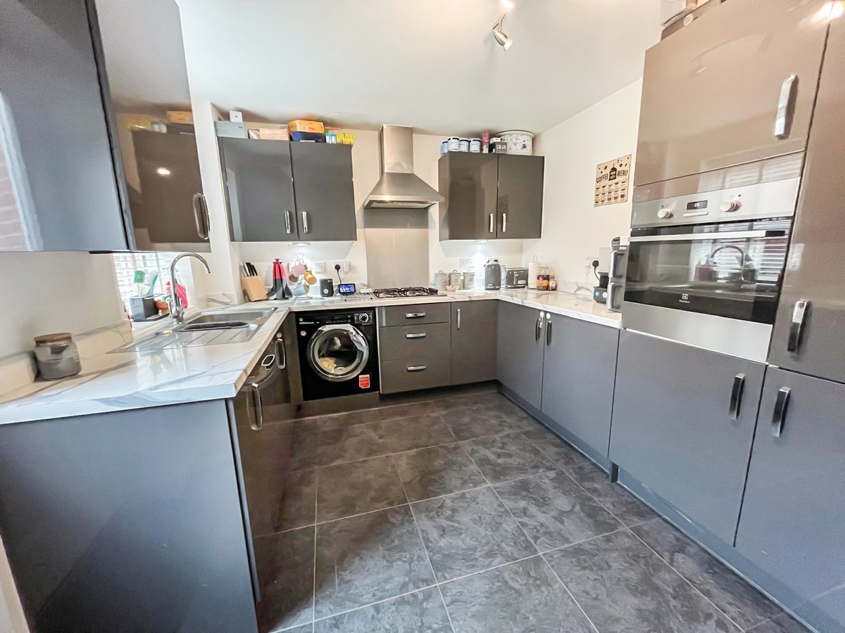 Burgundy Drive, Hemel Hempstead, HP2, photo 2