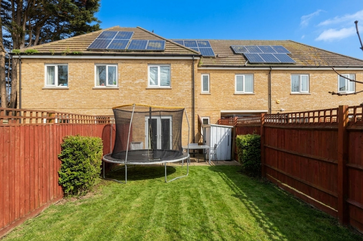 Kibble Close, Romford, RM6, photo 6