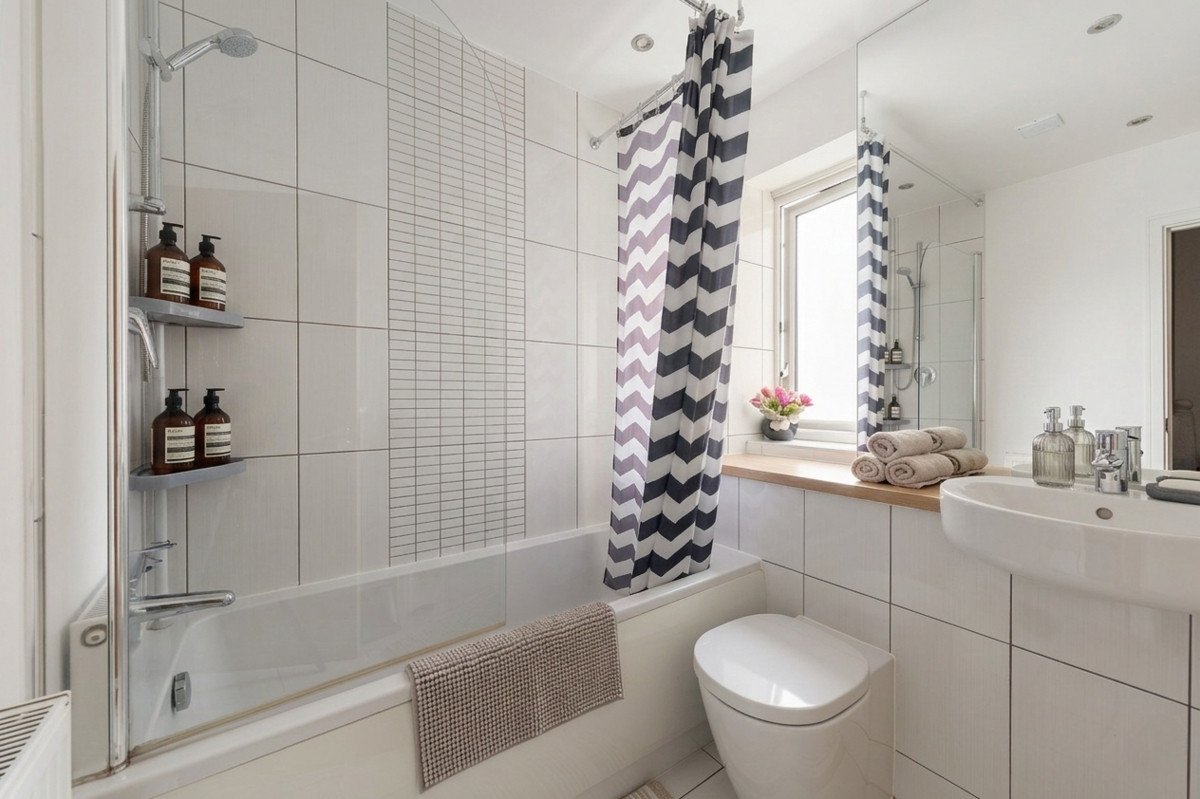 Kibble Close, Romford, RM6, photo 8