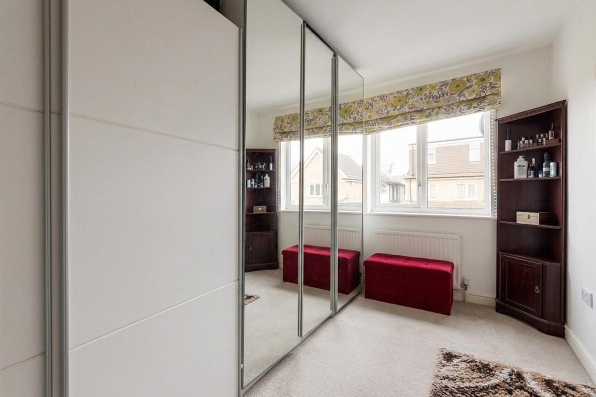 Kibble Close, Romford, RM6, photo 5