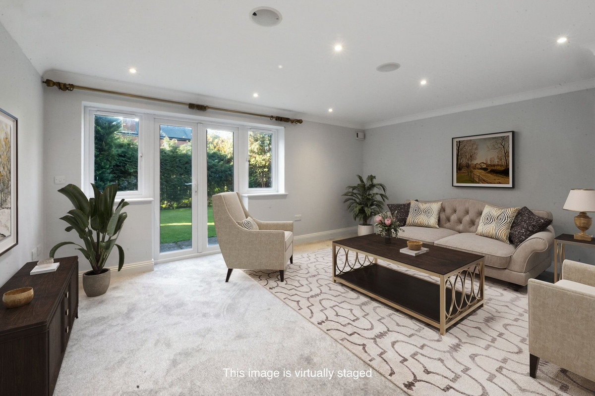 Lawn Close, Datchet, SL3, photo 2