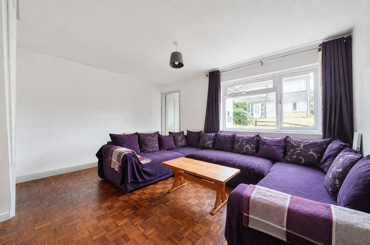 Falkland Garth, Newbury, RG14, photo 16