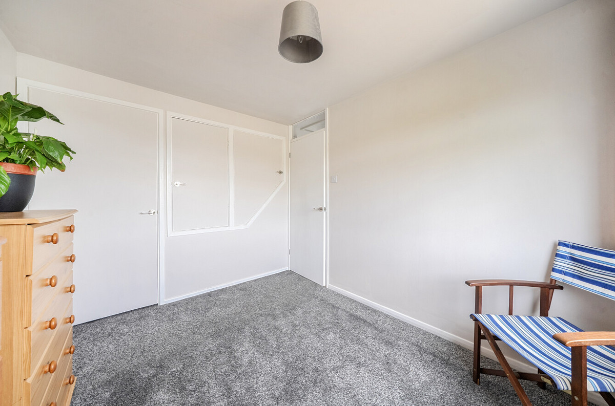 Falkland Garth, Newbury, RG14, photo 14