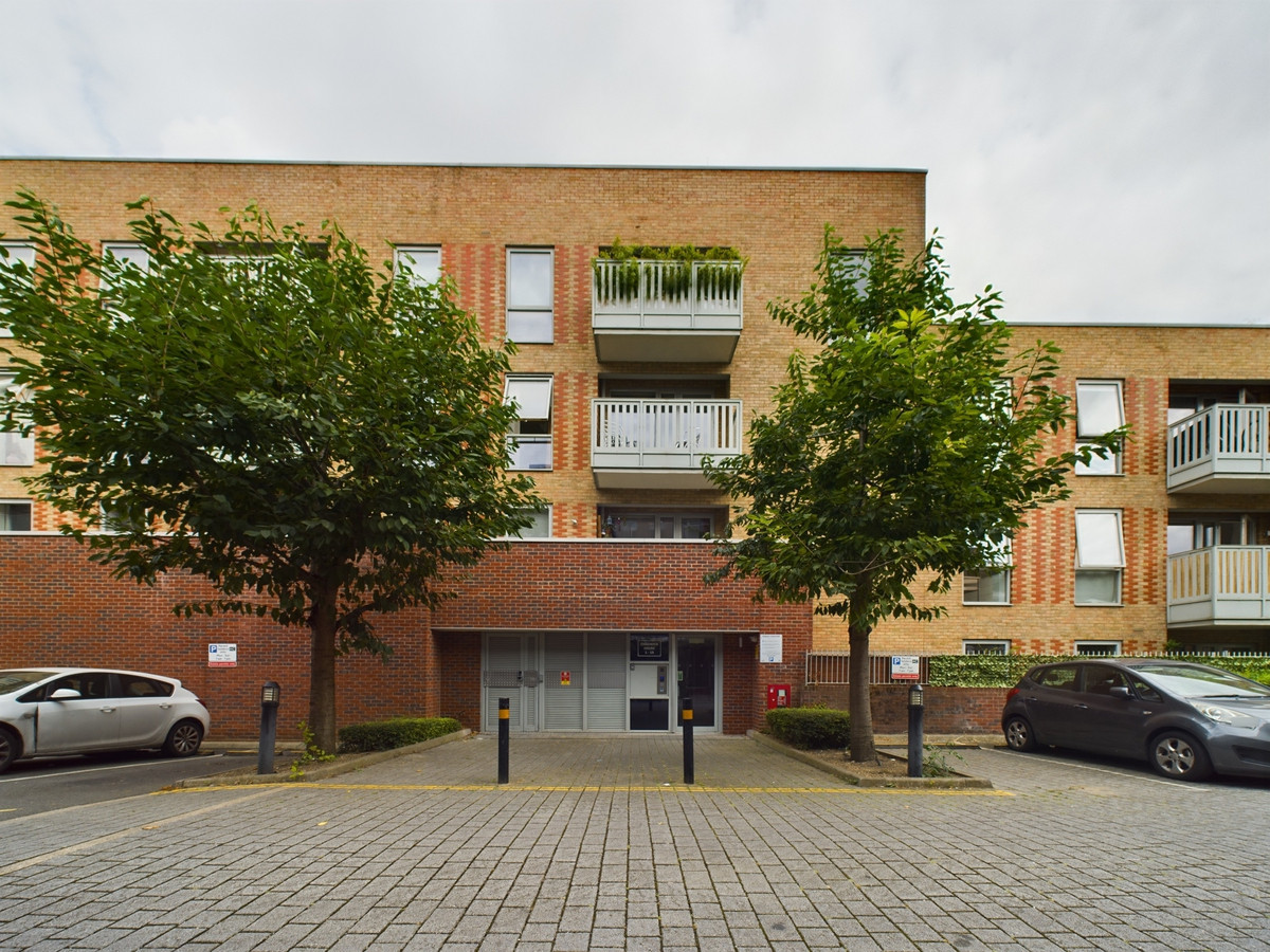 Latchmere Street, London, SW11