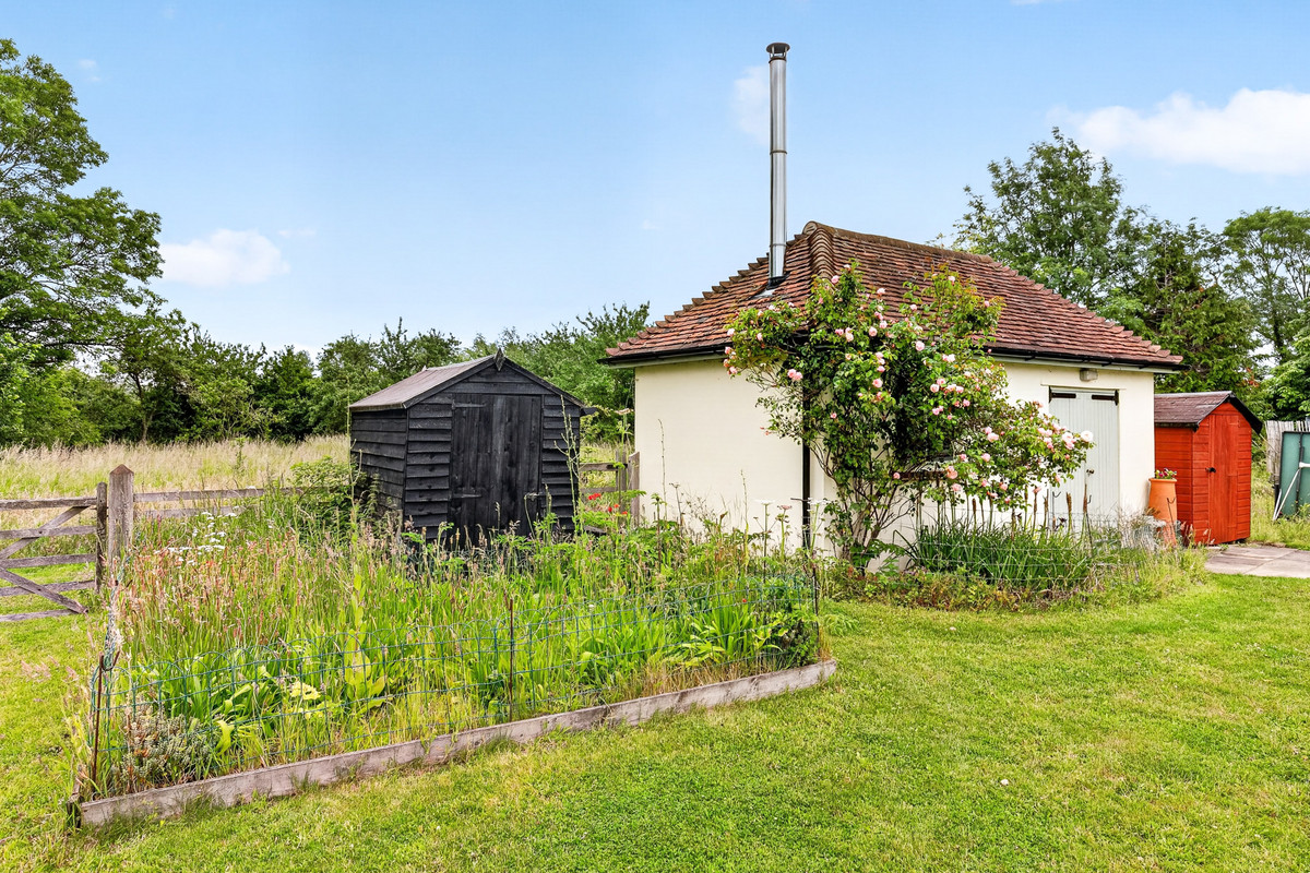 Church Lane, Reading, RG7, photo 25
