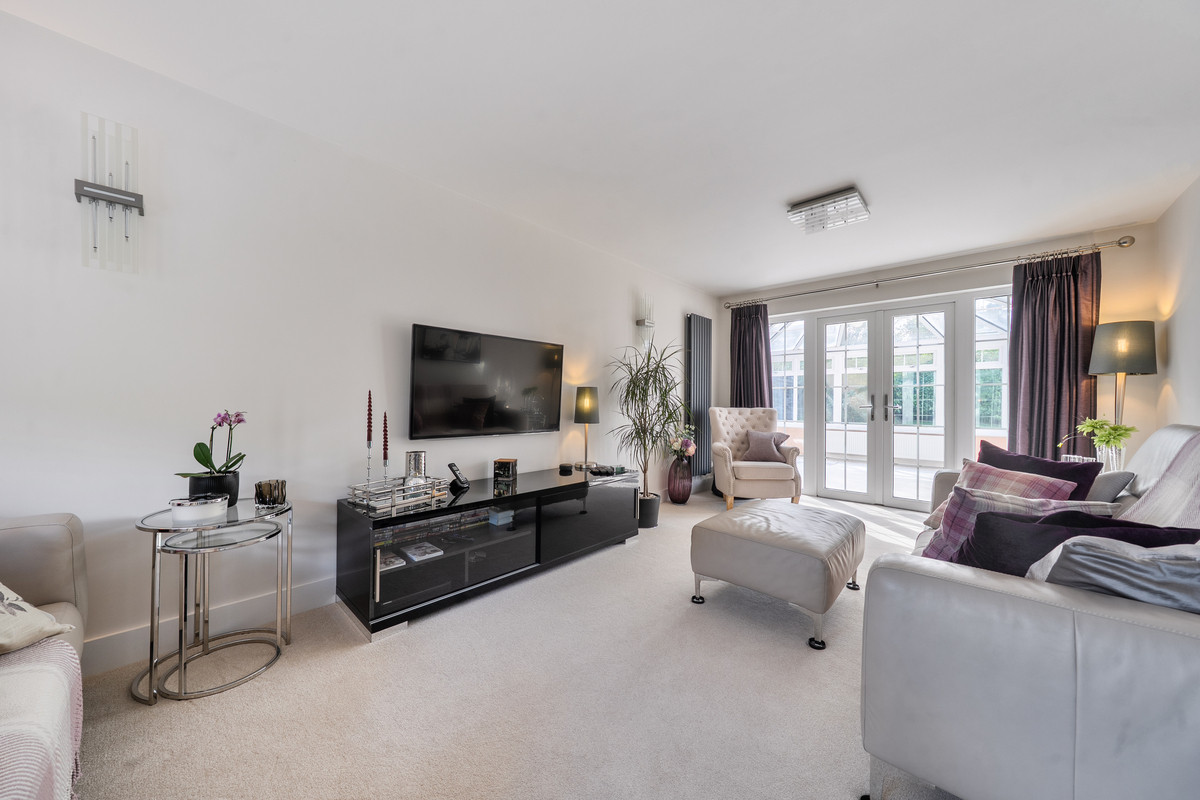 Hall Lane, Yateley, GU46, photo 5