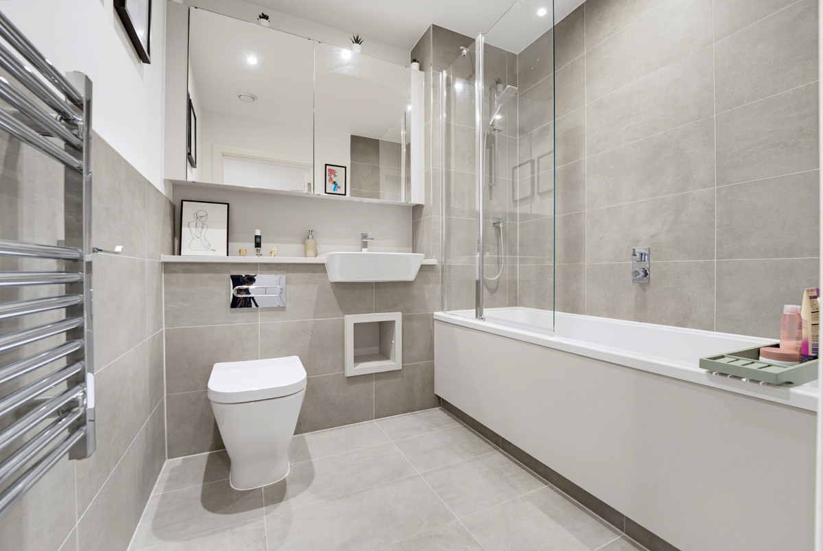 Pembrey Court, London, W3, photo 10