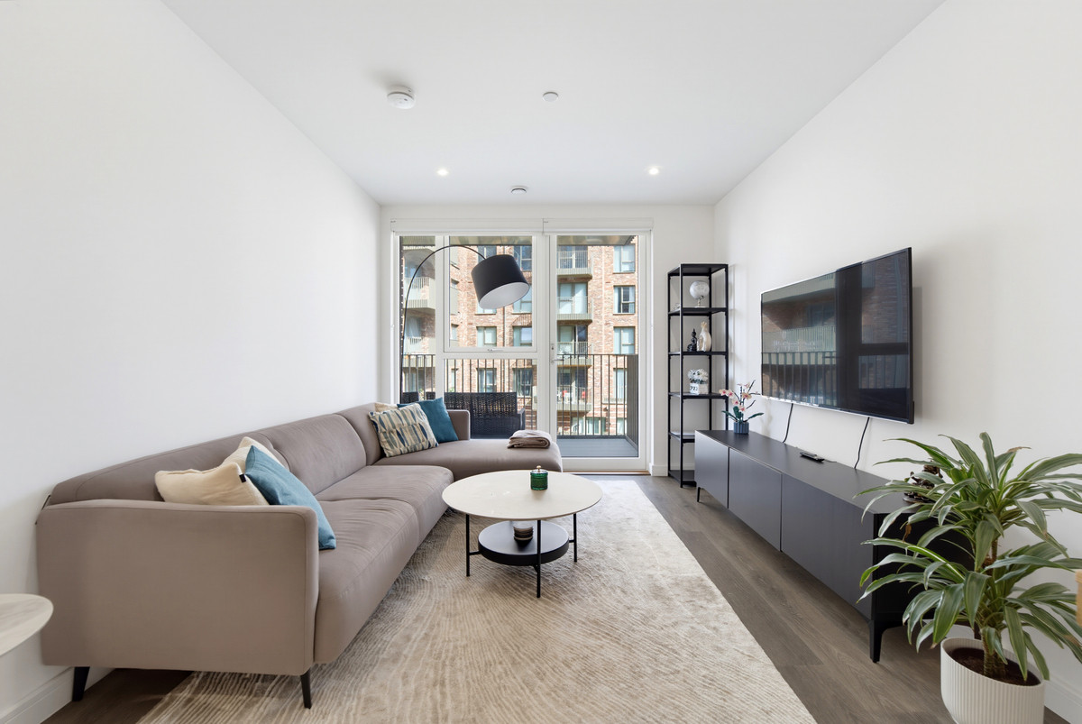 Pembrey Court, London, W3