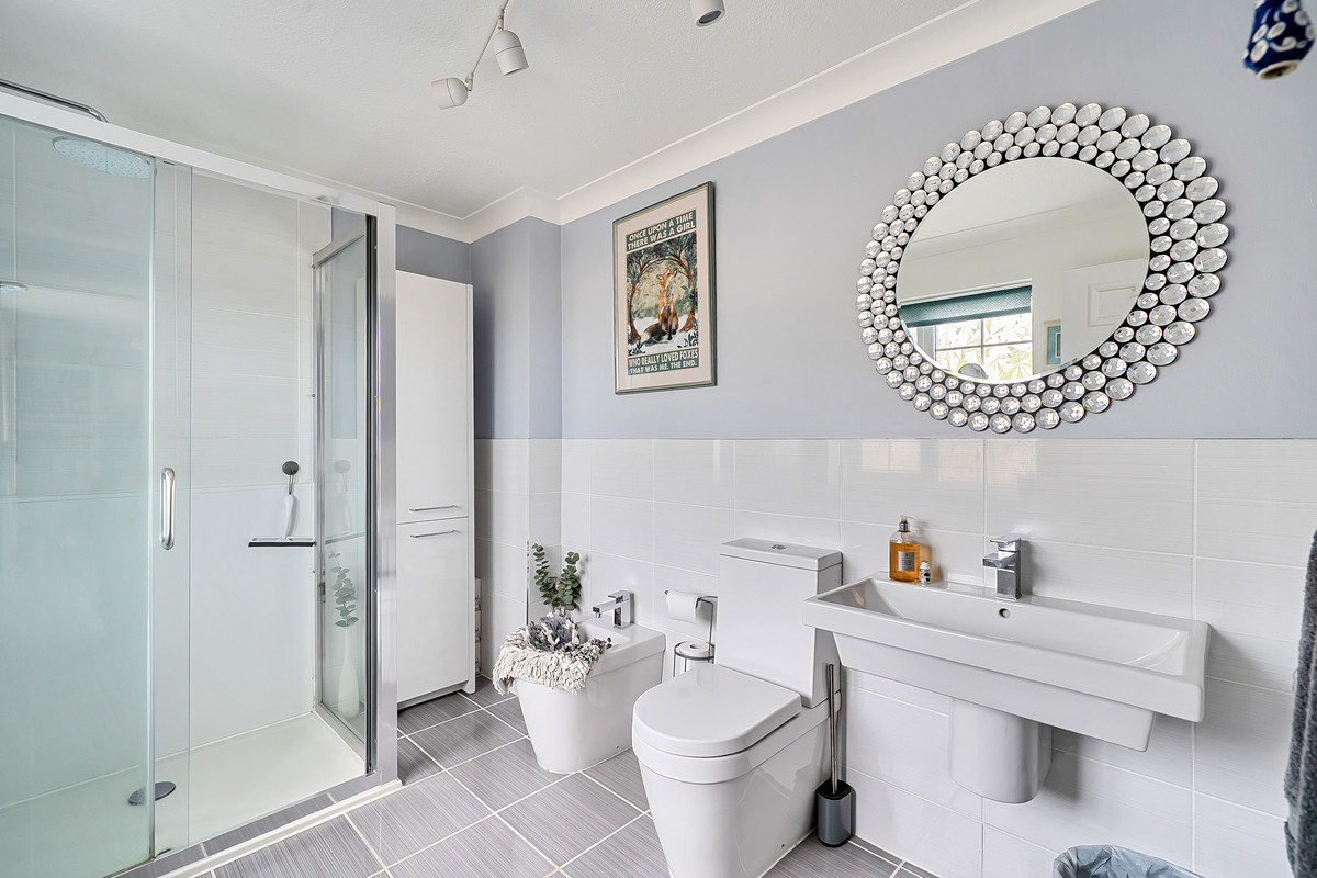 Hulfords Lane, Hartley Wintney, RG27, photo 12