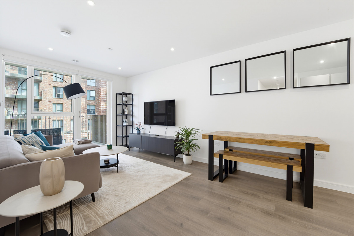 Pembrey Court, London, W3, photo 4