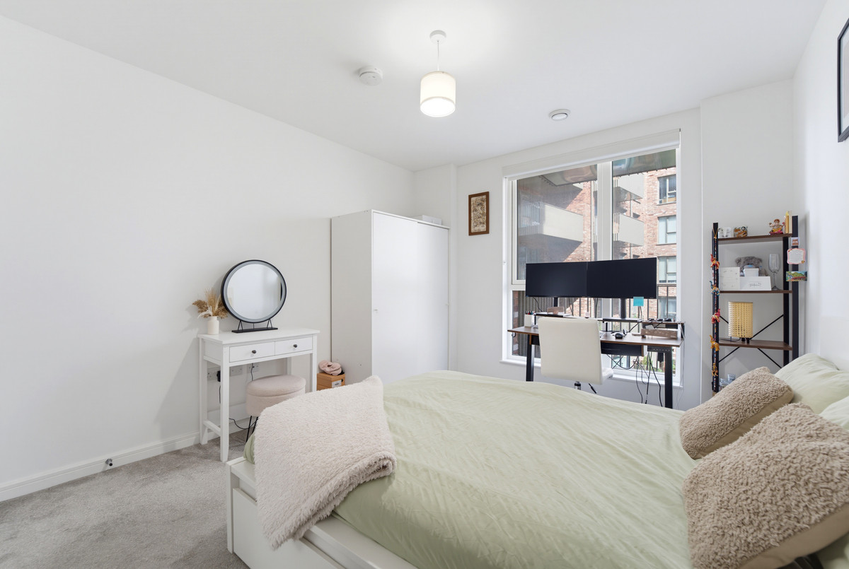 Pembrey Court, London, W3, photo 9
