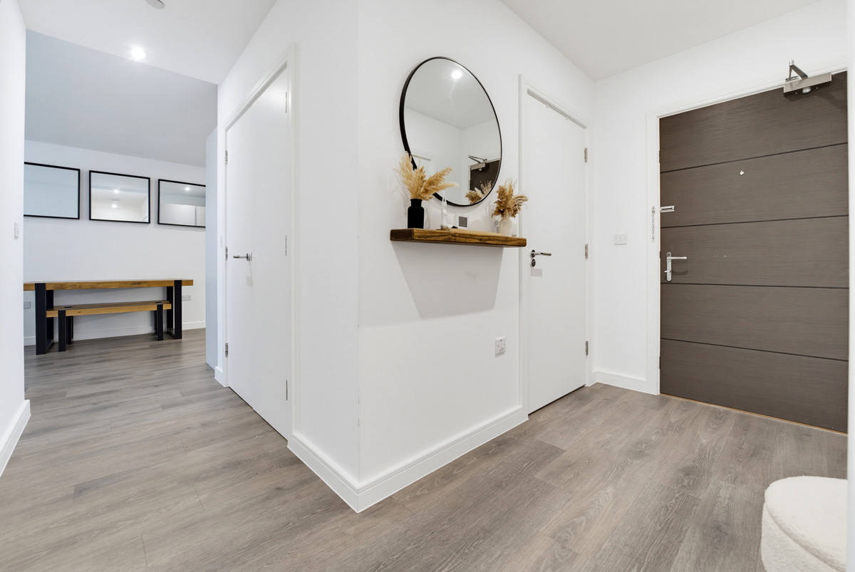 Pembrey Court, London, W3, photo 6
