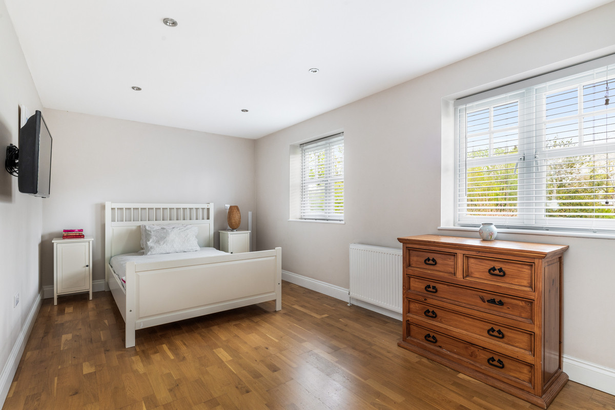 The Park, Leatherhead, KT23, photo 15
