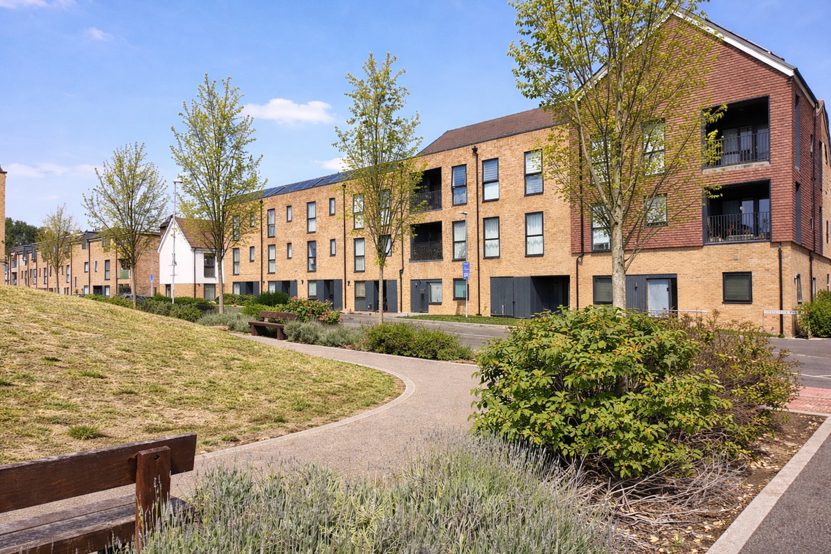 Fullerton Avenue, Dagenham, RM8, photo 8