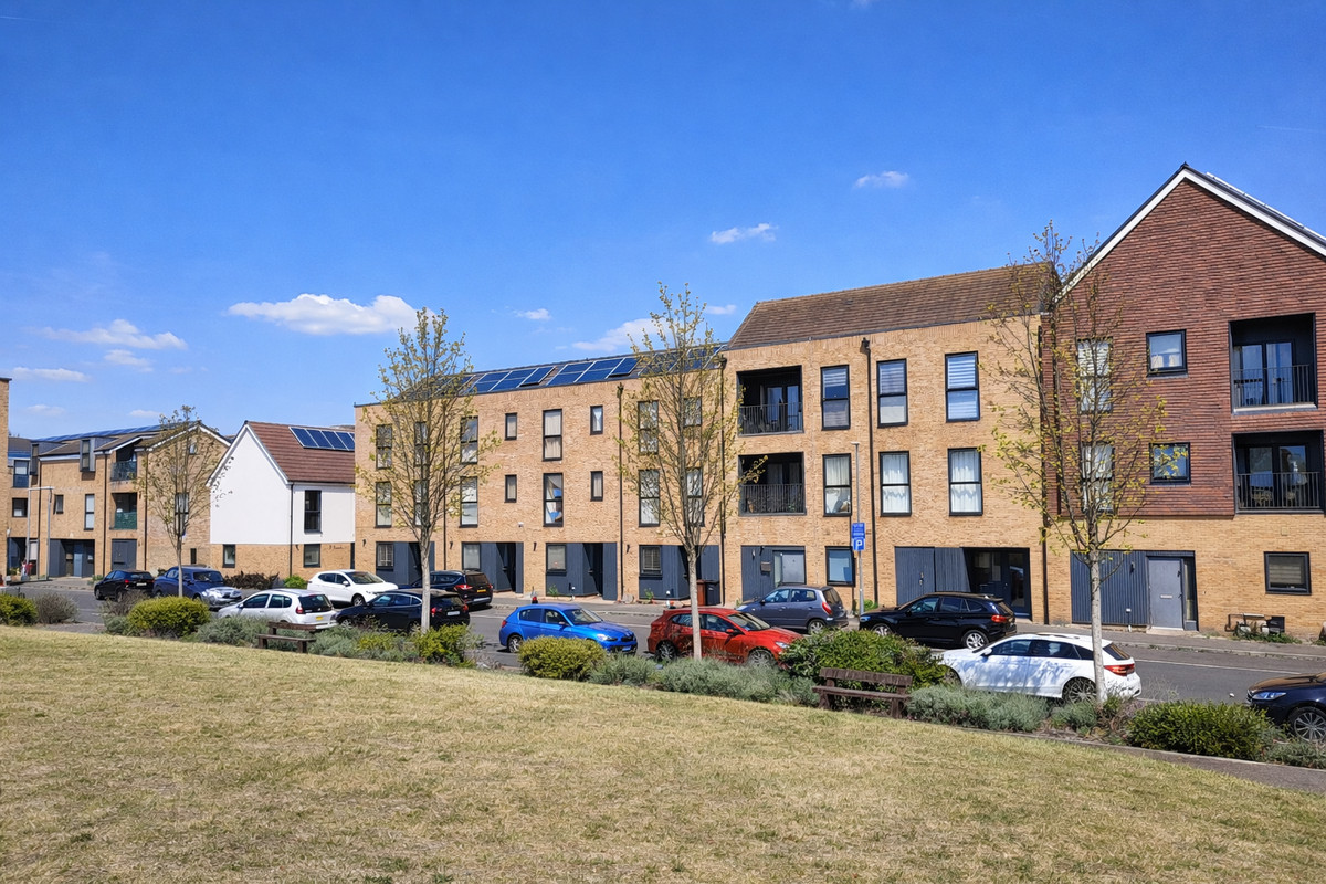 Fullerton Avenue, Dagenham, RM8, photo 7