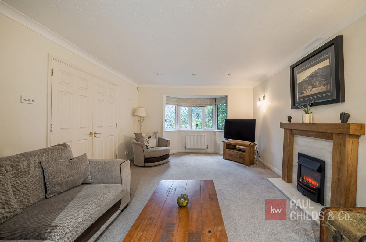 Butler Road, Bagshot, GU19, photo 7