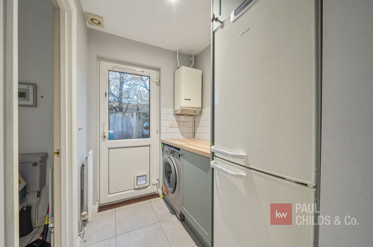 Butler Road, Bagshot, GU19, photo 6