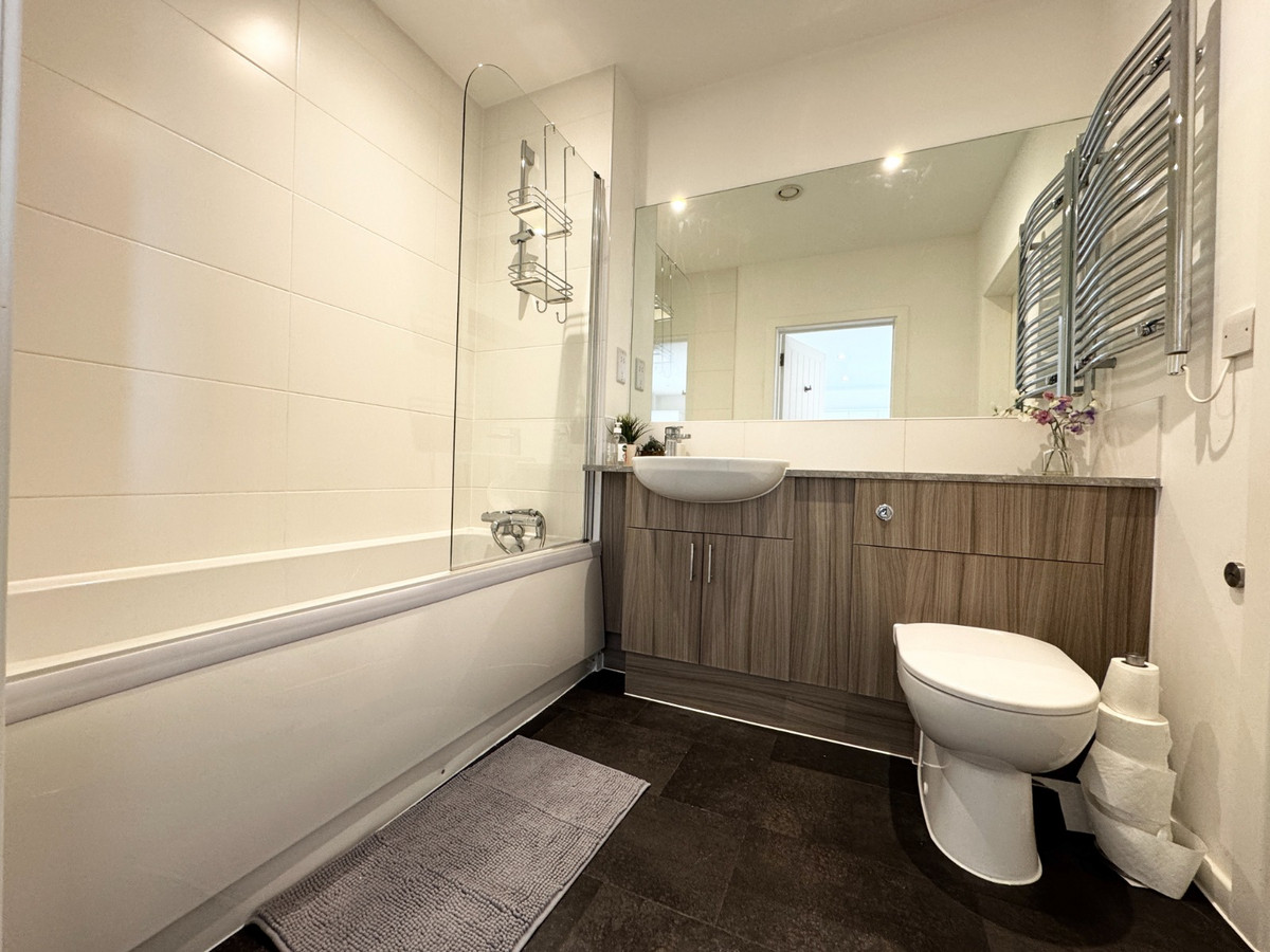 Oak End Way, Gerrards Cross, SL9, photo 9