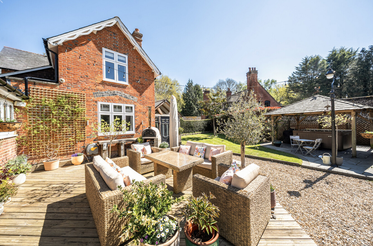 Woodlands Walk, Camberley, GU17