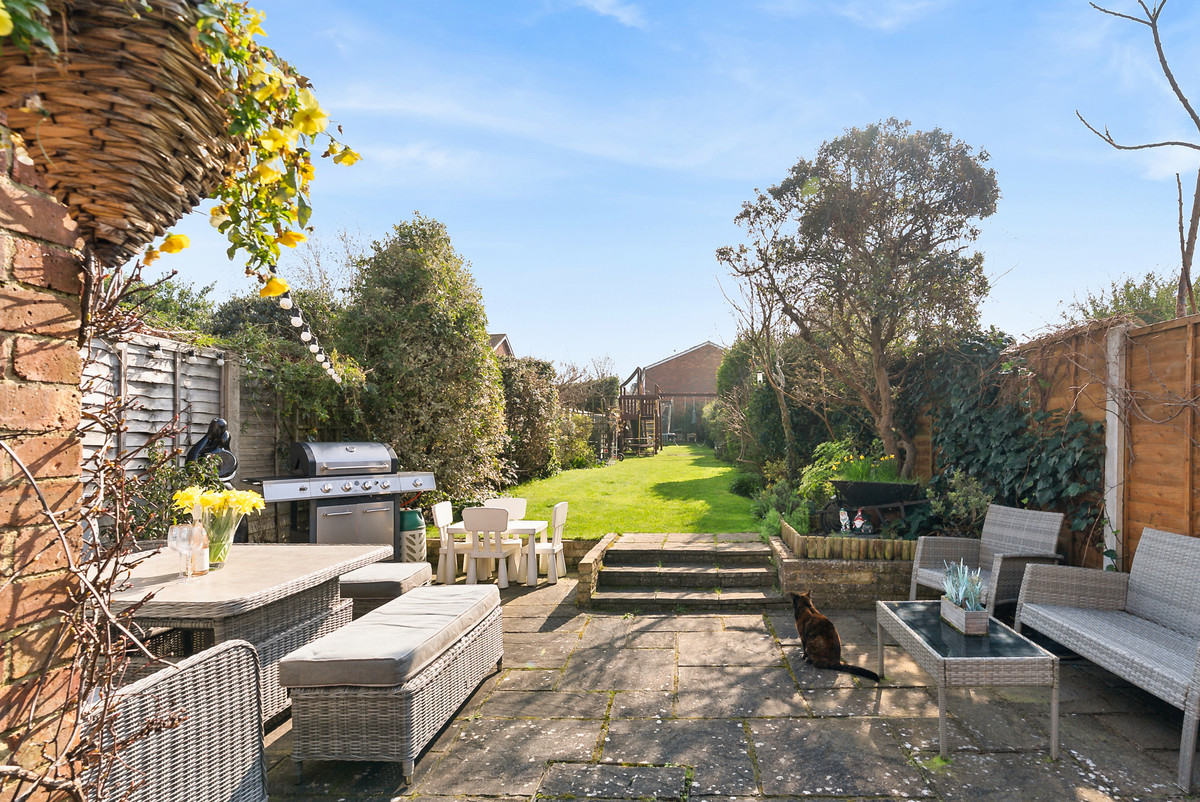 Spinney Hill, Addlestone, KT15, photo 2