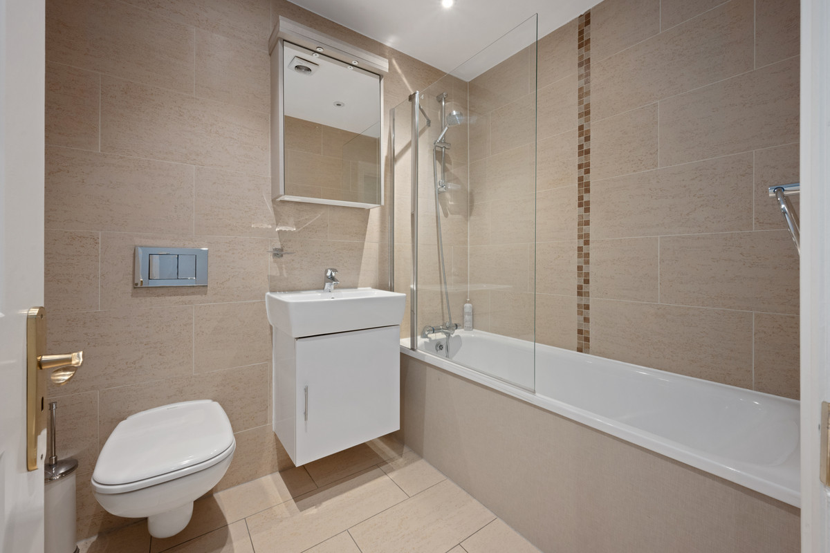 Courtview House, East Molesey, KT8, photo 26