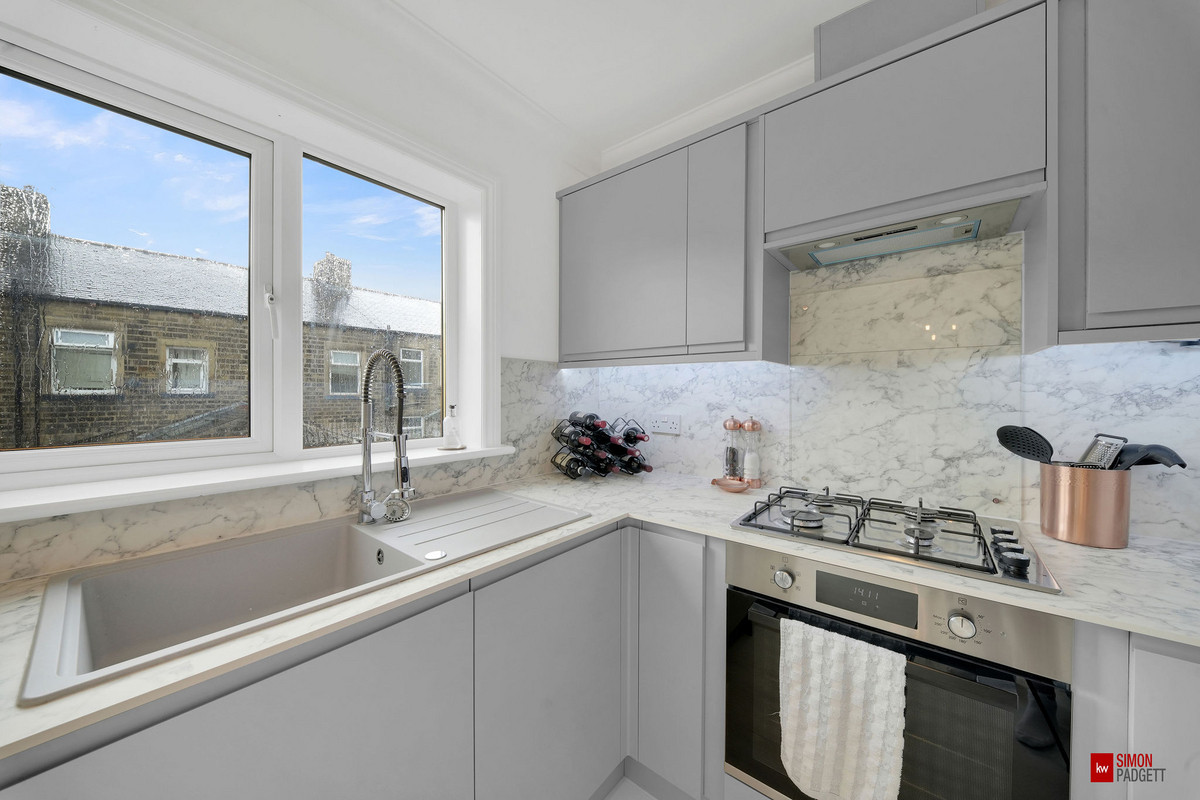 Standroyd Road, Colne, BB8, photo 9