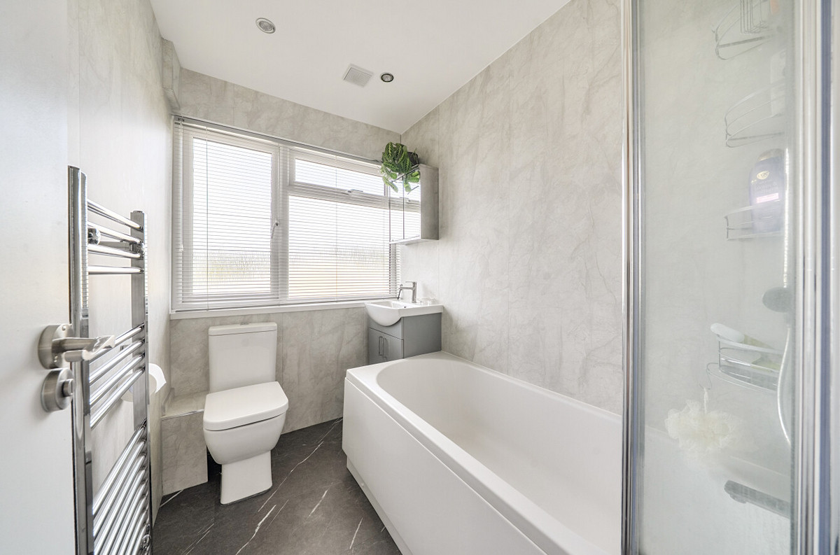 Falkland Garth, Newbury, RG14, photo 6