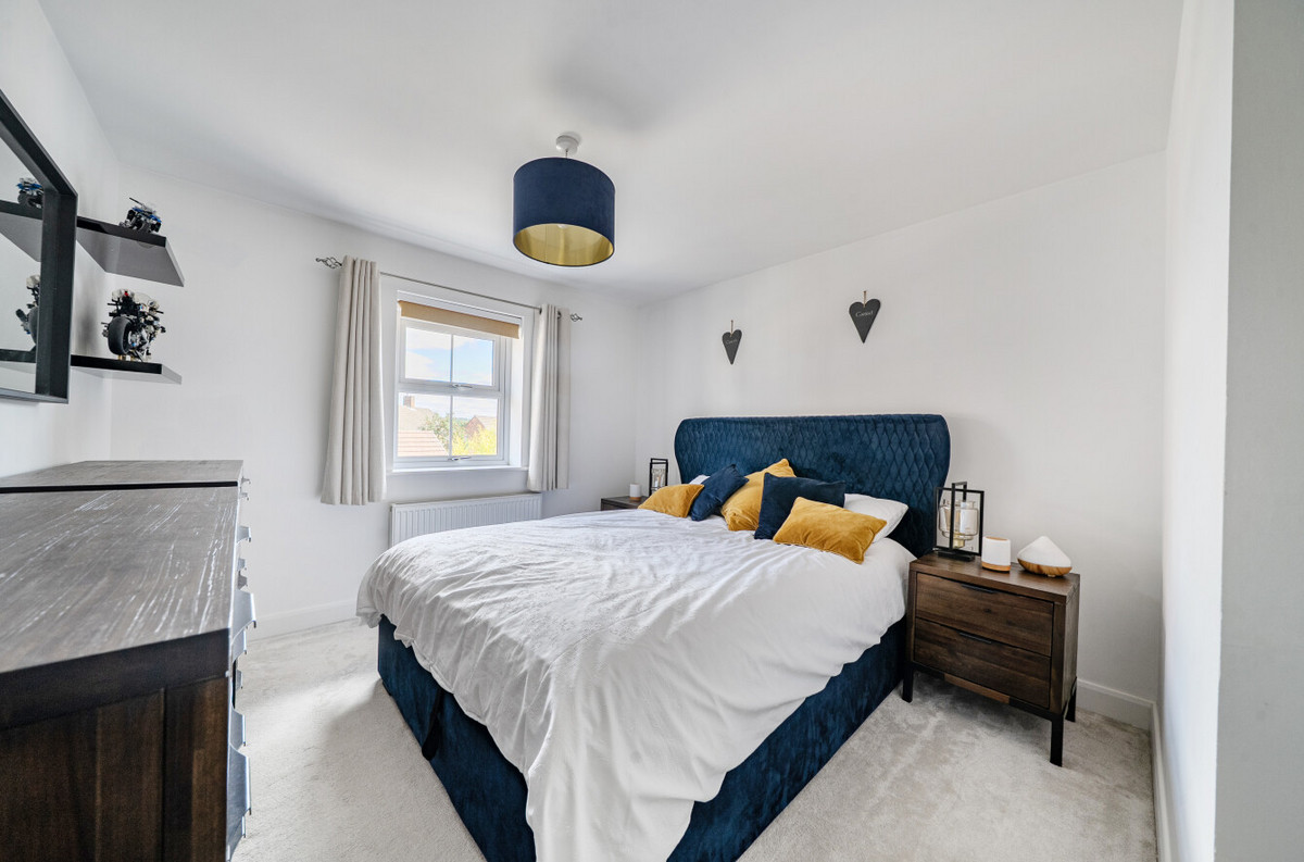 Odiham Drive, Newbury, RG14, photo 12