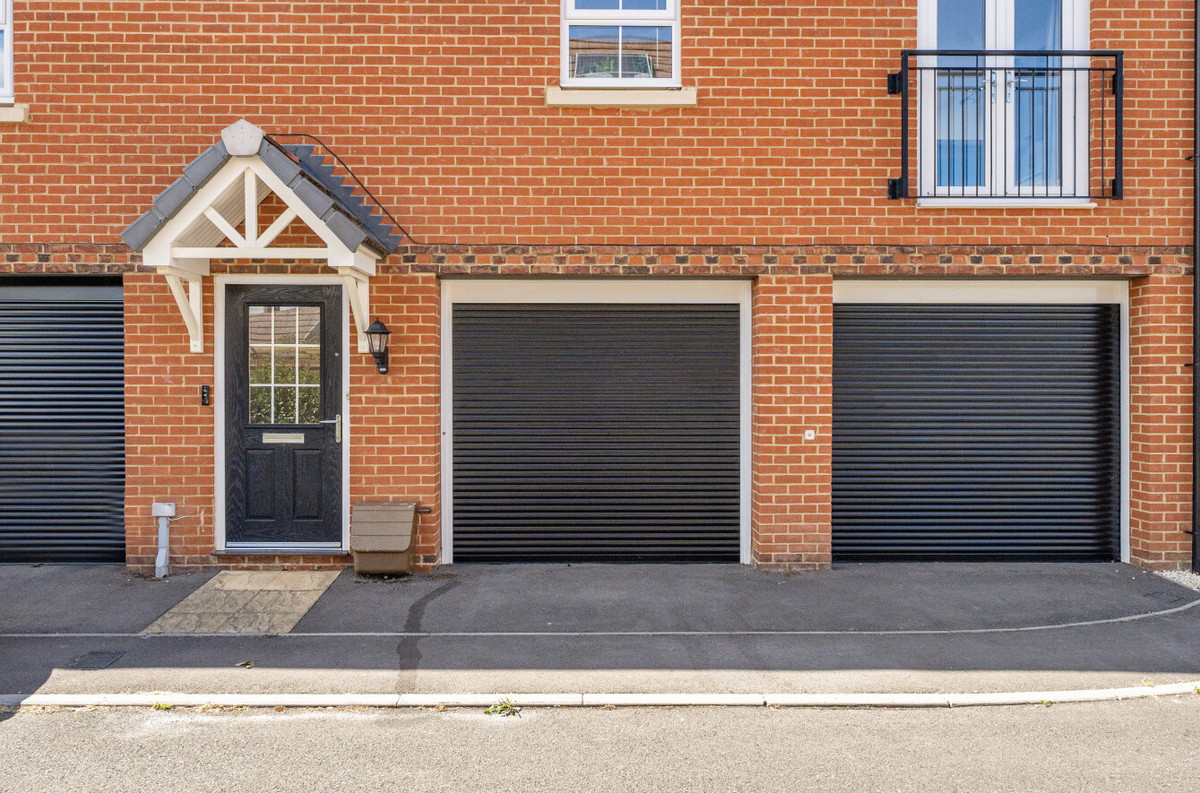 Odiham Drive, Newbury, RG14, photo 19