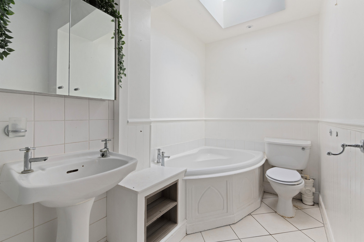 Dell Road, West Drayton, UB7, photo 11