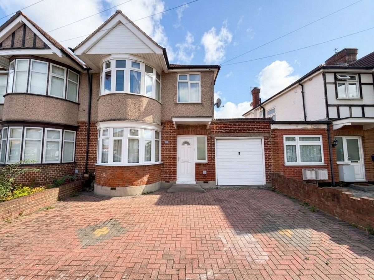 Kenton Lane, Harrow, HA3