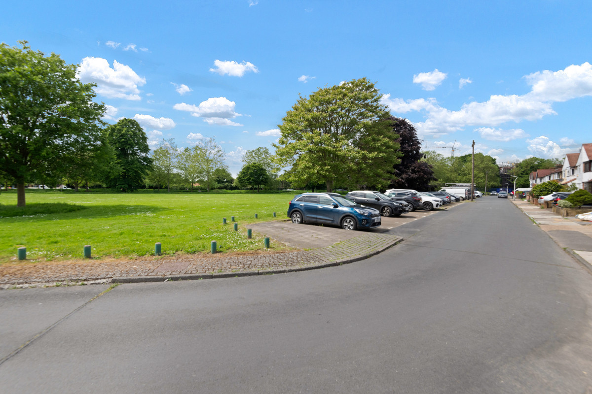 Dell Road, West Drayton, UB7, photo 19